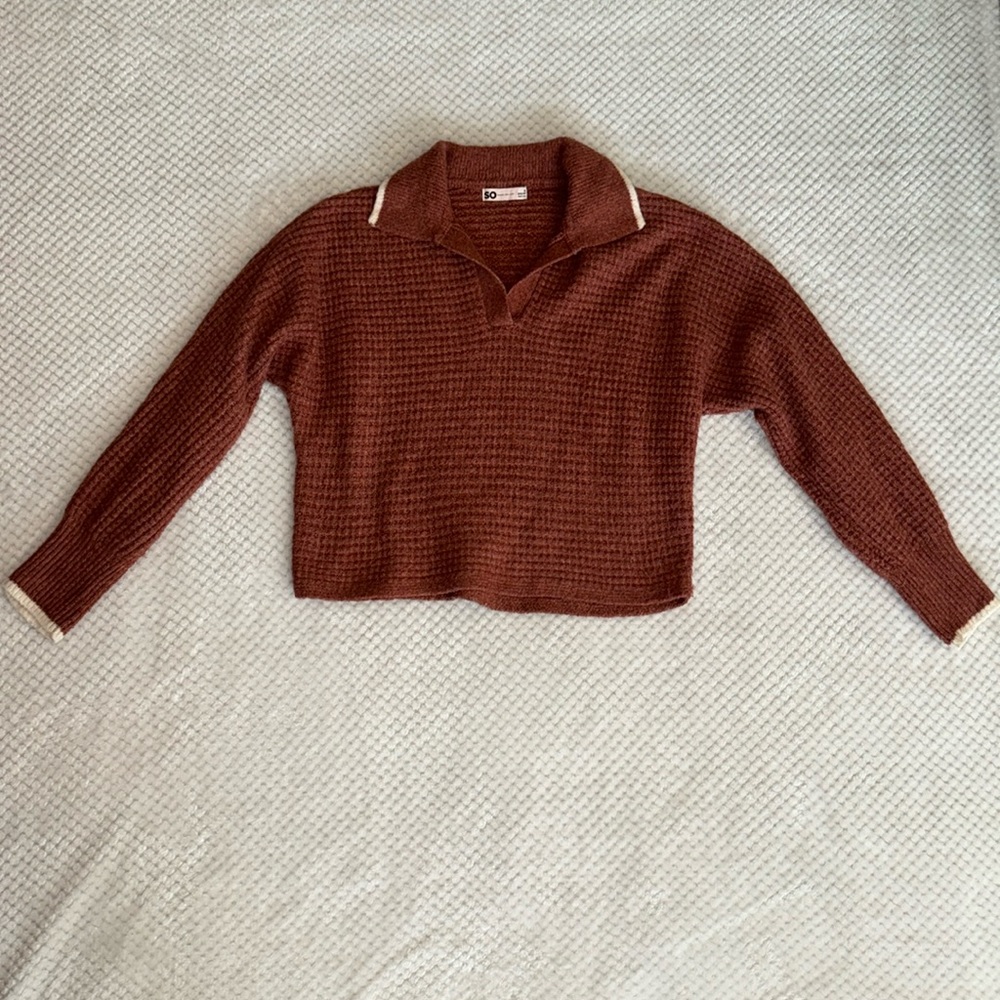 SO burnt orange knit cropped sweater with collar Size Medium V-neck